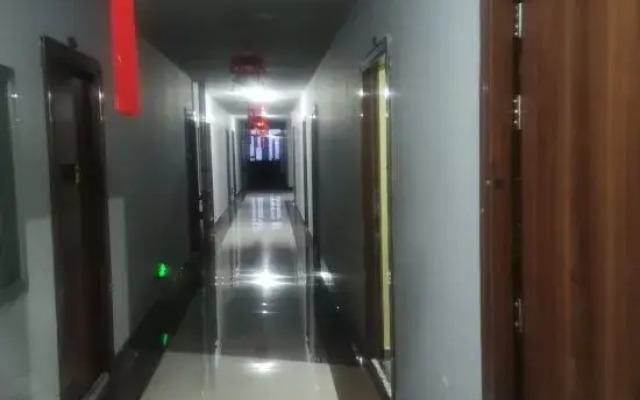 Yunxi Apartment Hotel (Huolin Gol Station)