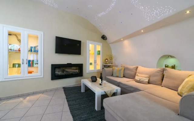 Suite Home Santorini