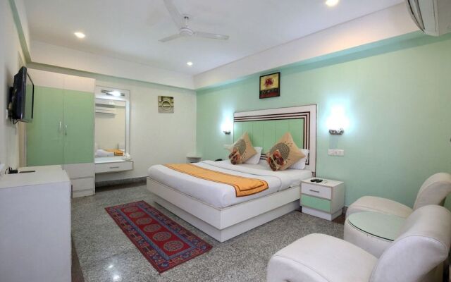 OYO 9575 Hotel Absolute Comfort
