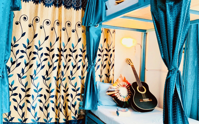 Skyard Hostel Rishikesh (Laxman Jhula)