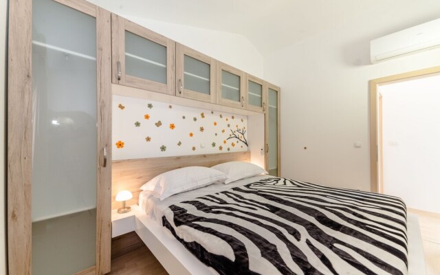 Villa Lusia - Modern villa with pool