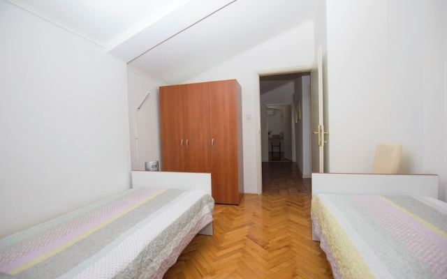 House Suncana