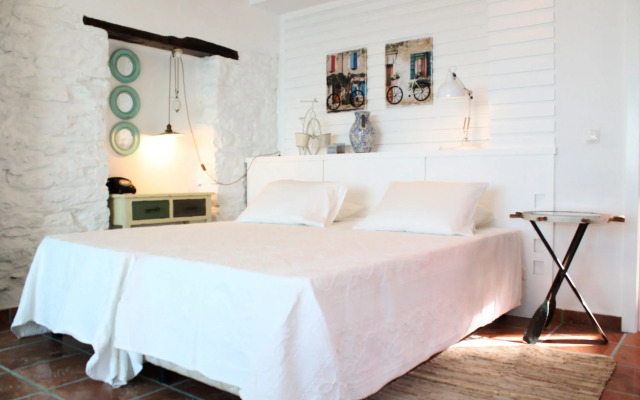 Beachfront cottage in sunny Calheta – the ideal hideaway | Cottage do Mar