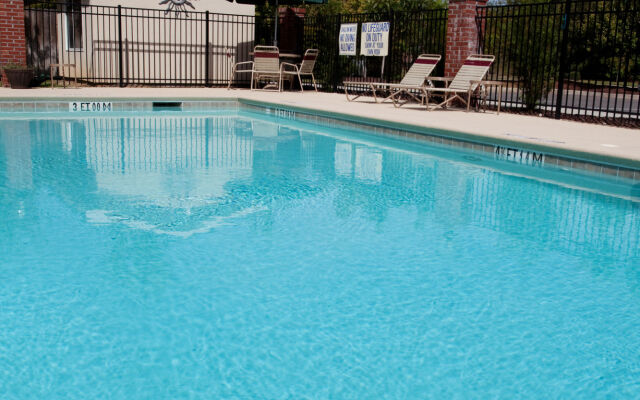 Holiday Inn Express Hotel & Suites Charleston-North by IHG
