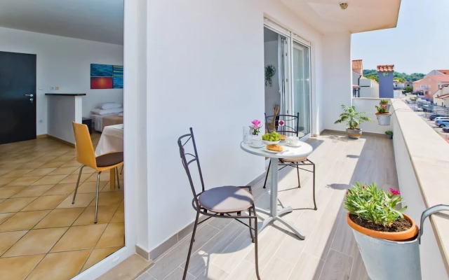 Apartments Nina Hvar town