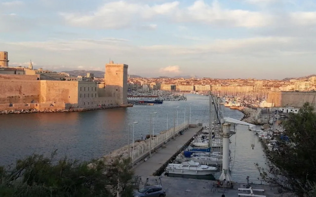 Premium Villa With Garden and Pool, Lambesc