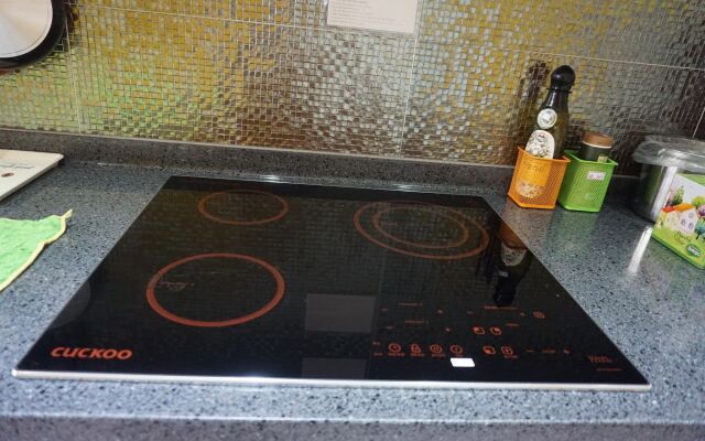 24 Guesthouse Nampo Station