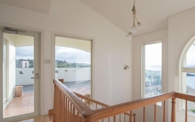 Hills Villa MIYAKOJIMA