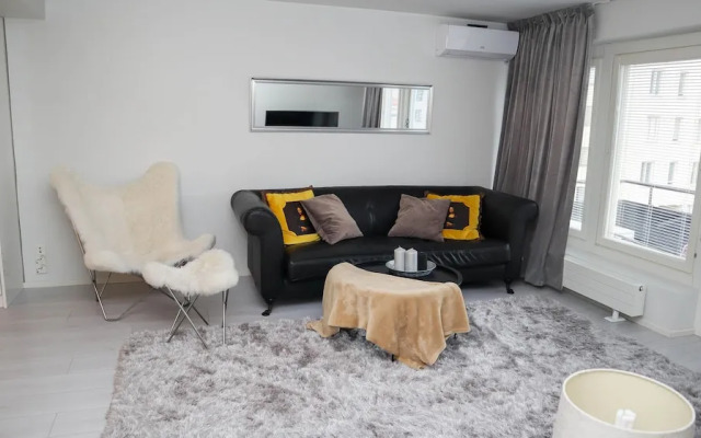 Kotimaailma Penthouse Studio