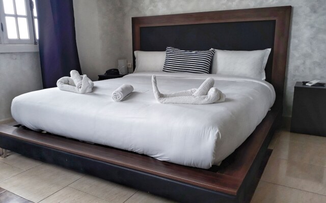 Amwaj Hotel