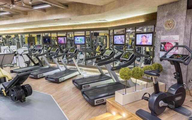 Cosmopolitan Hotel & Wellness