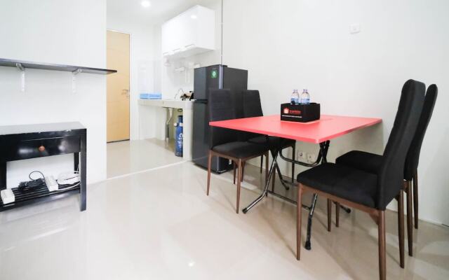 Best Location And Comfy 2Br At Bale Hinggil Apartment