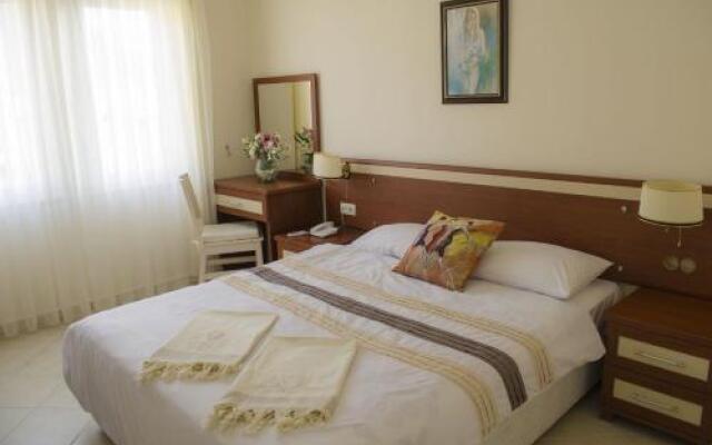 Moneba Suite Apart Hotel