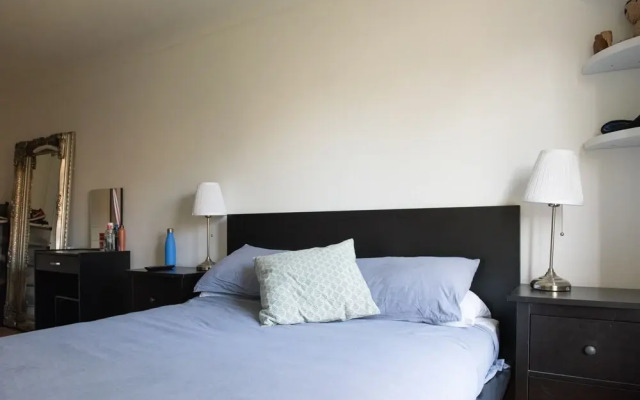 Lovely 2 Bedroom Flat in Heart of Stoke Newington