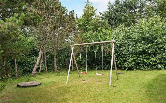 6 Person Holiday Home in Blavand