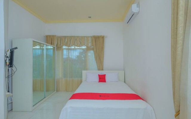 RedDoorz Syariah near Museum Lambung Mangkurat 2