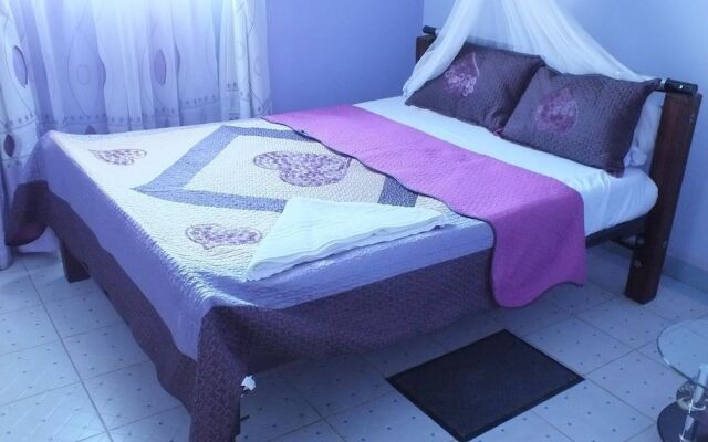 Alcazar  Hotel