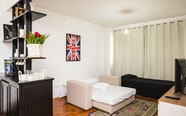 Amplo apartamento no centro, 2 quadras do metrô