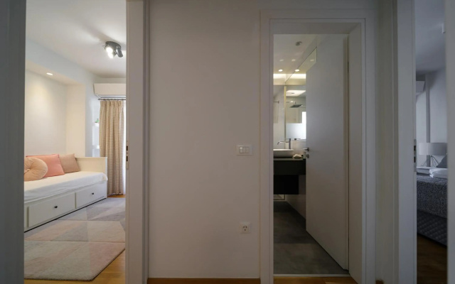 Faliro lux apartment by the sea vipgreece