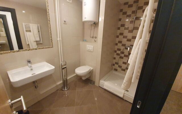 Premium Crown Suites