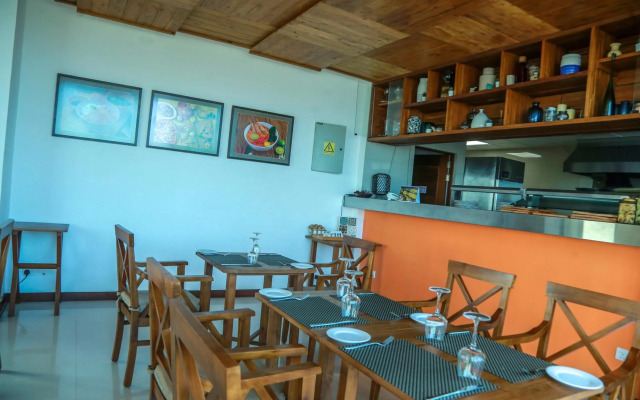 Oceanfront Galle Apartment L4-10