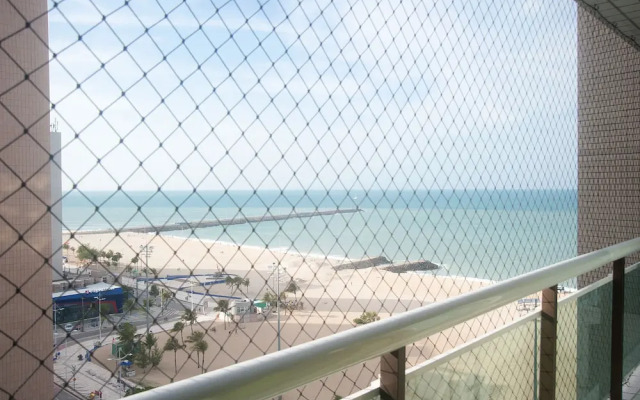 Sea View Praia de Iracema 2 Bedrooms 5 People 200mb Wifi By DM Apartments