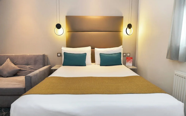 Queens Park Premier London Hyde Park