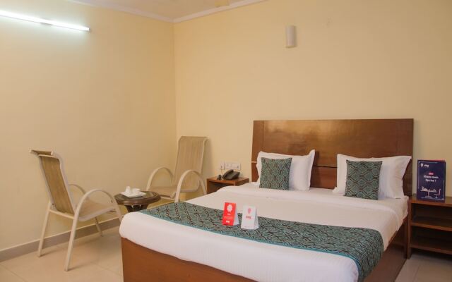 OYO 7666 Hotel SilverLine