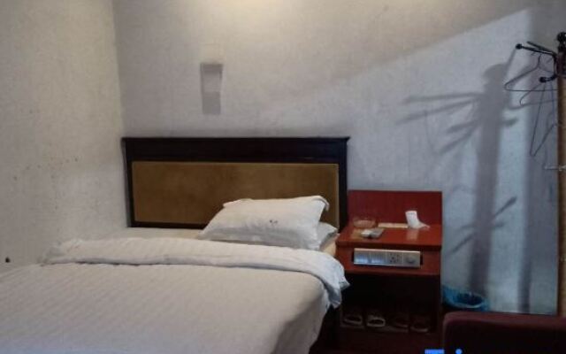 Yinhe Hotel