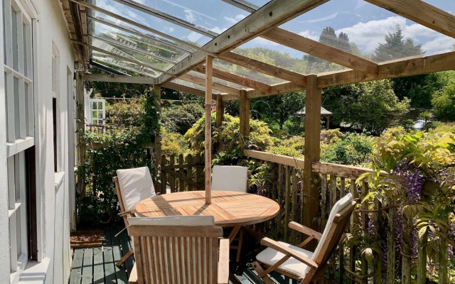 Wisteria Suite