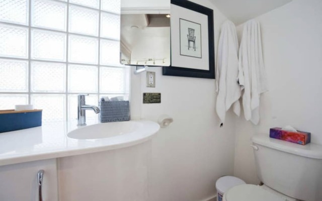 A Float Home B&B in Fisherman’s Wharf