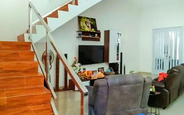 Villa Mangli Monochrome Syariah by eCommerceloka