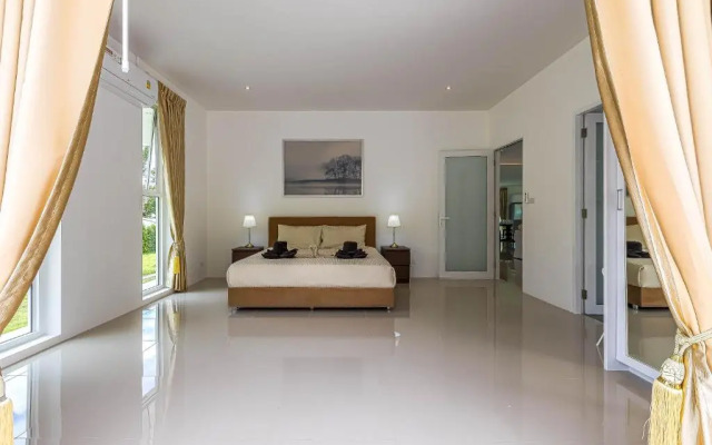 Amazing 6 Bedroom Pool Villa ED60