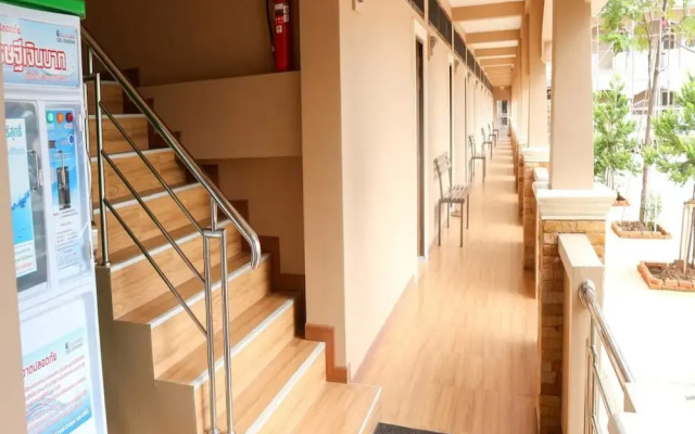 Capital O 75521 Sang Siri Apartment