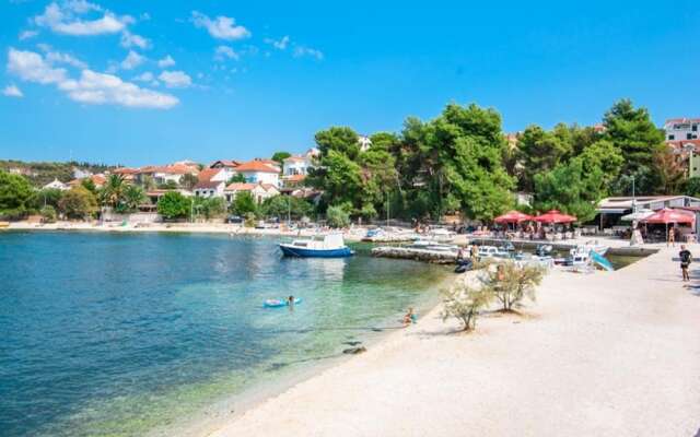 Alluring Apartment With Balcony and Sea View