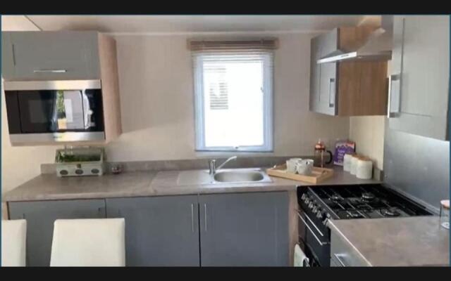 Exotic 3-bed Caravan at Newquay Holiday Park