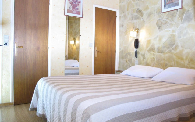 Acanthe du Temple Hôtel