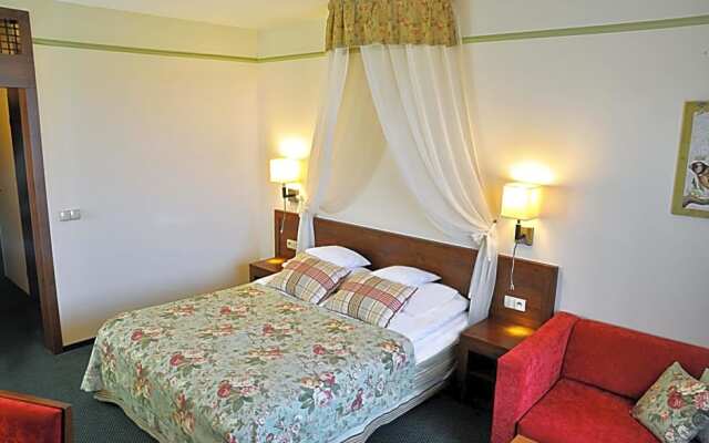 Ahotel