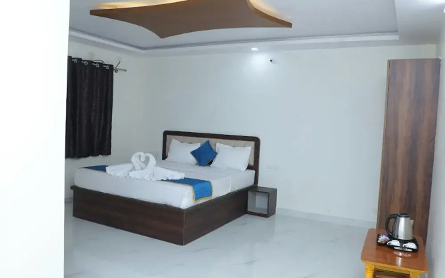 Hotel Royal Garuda Palace