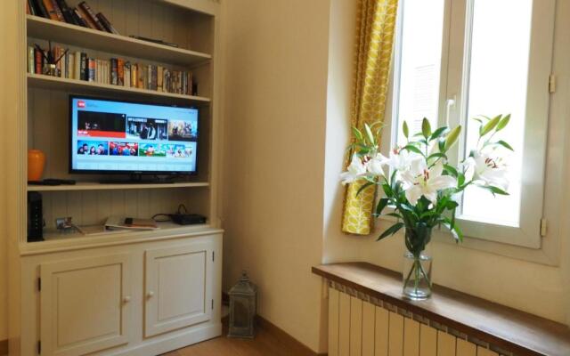 2 Bedroom Apartment Old Town Centre