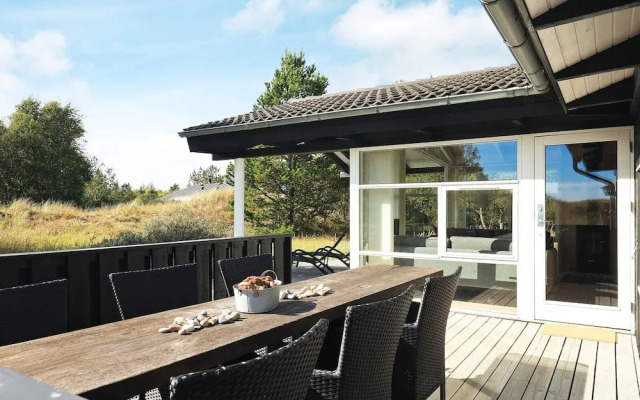 6 Person Holiday Home in Albaek
