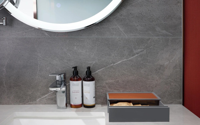 Model J Hotel Jakarta Soekarno Hatta Airport