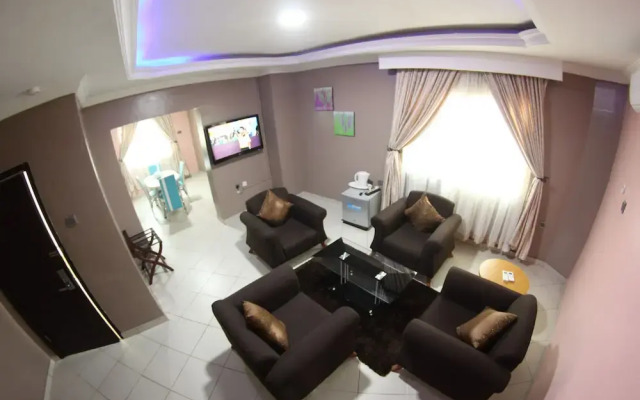 Celia's Suites