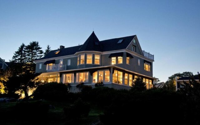 Cape Arundel Inn - Club House