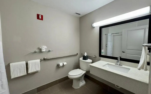 Garner Hotel Longview South by IHG