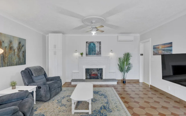 Parkside Flat #5 - Seacliff Beach Suites