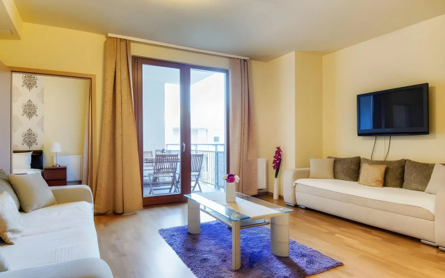 Trendy Deluxe Apartments