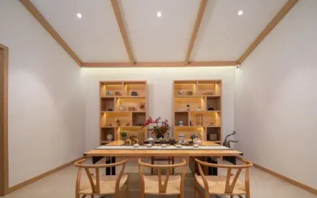 Xitang Joy Lake Homestay (Kunming Sunac Dianchi Houhai Store)