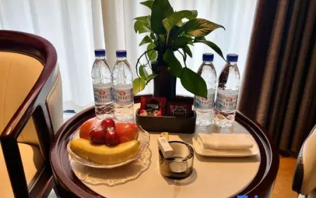 Rose Hotel (Nanyang Zhangheng Avenue Municipal Government Store)