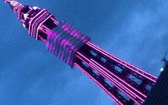 Wilsons Hotel - Blackpool Tower View